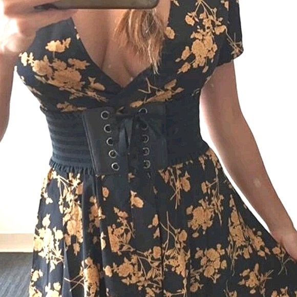 Wide Elastic Black corset lace up boho stretch ruffle whimsigoth fairy belt - Picture 4 of 10